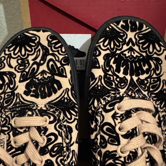 Vans Authentic Platform 2.0 sneakers with a black and pink floral print. - Picture 5 of 5